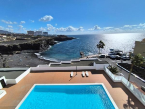 ROSA DE MAR 1 - parking, pool, beachfront, tv channels